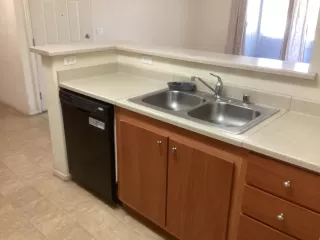 Photo #5: 223082102 Listing