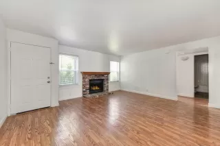 Photo #3: 223082804 Listing