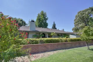 Photo #1: 223083445 Listing