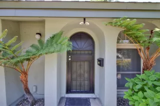 Photo #5: 223083445 Listing