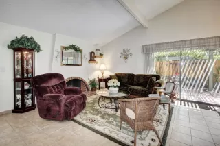 Photo #6: 223083445 Listing