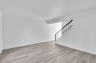 Photo #5: 223083886 Listing