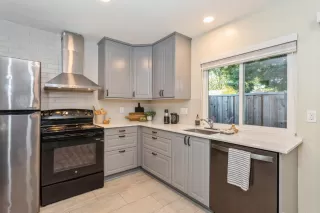 Photo #4: 223083967 Listing