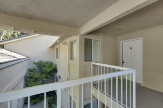 Photo #2: 223084212 Listing