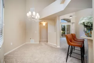 Photo #4: 223084473 Listing 