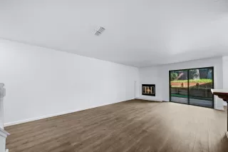 Photo #5: 223084511 Listing