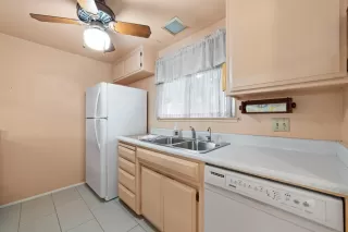 Photo #6: 223084550 Listing