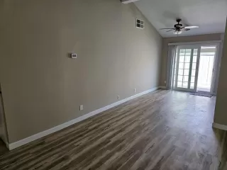 Photo #3: 223084595 Listing