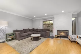 Photo #3: 223084795 Listing 