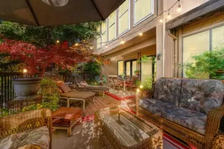 Photo #2: 223085275 Listing