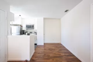 Photo #4: 223086547 Listing