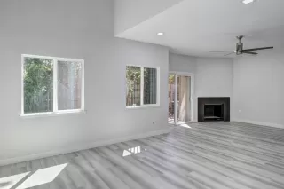 Photo #2: 223086758 Listing