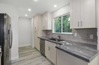 Photo #6: 223086758 Listing