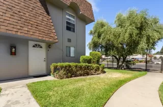 Photo #1: 223087175 Listing 