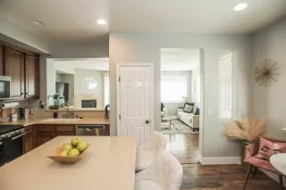 Photo #5: 223087522 Listing