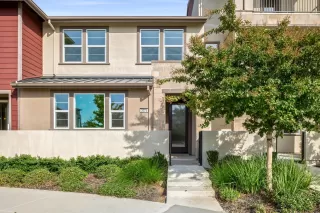 Photo #1: 223087656 Listing