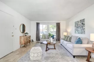 Photo #3: 223087681 Listing