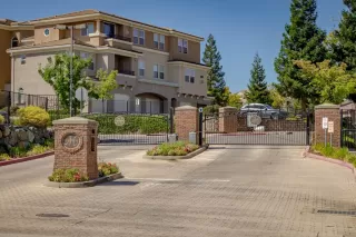 Photo #1: 223087711 Listing