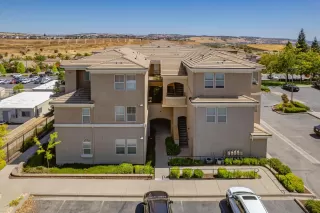 Photo #2: 223087711 Listing