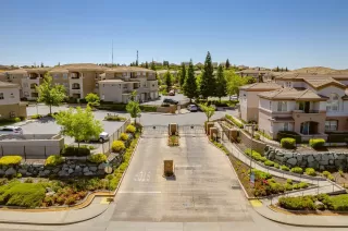 Photo #5: 223087711 Listing