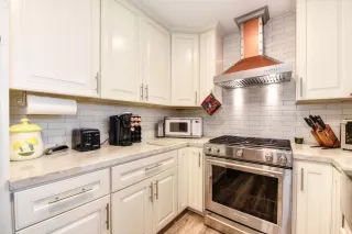 Photo #1: 223087950 Listing 