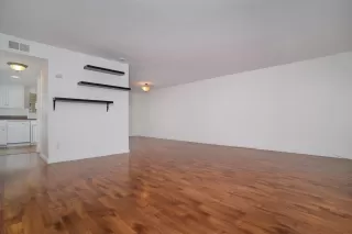 Photo #3: 223088609 Listing