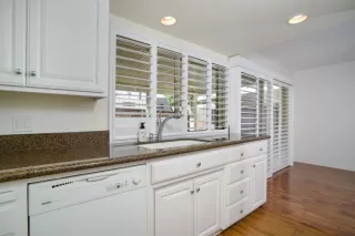 Photo #6: 223088609 Listing