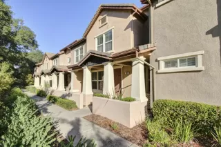 Photo #1: 223089387 Listing