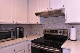 Photo #1: 223090068 Listing