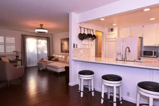 Photo #5: 223090068 Listing