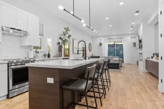 Photo #1: 223090099 Listing 