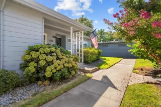 Photo #1: 223090502 Listing