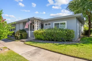 Photo #4: 223090502 Listing