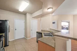 Photo #5: 223090700 Listing