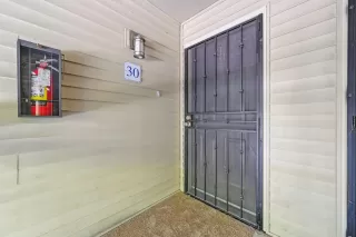 Photo #2: 223091121 Listing