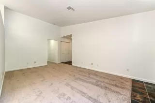 Photo #5: 223091121 Listing