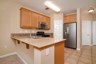 Photo #2: 223091793 Listing