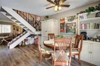 Photo #5: 223092010 Listing