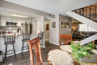 Photo #6: 223092010 Listing