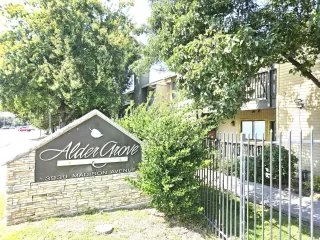 Photo #1: 223092079 Listing 