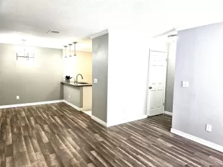 Photo #5: 223092079 Listing 