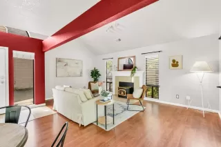 Photo #2: 223092686 Listing