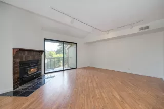 Photo #5: 223092790 Listing