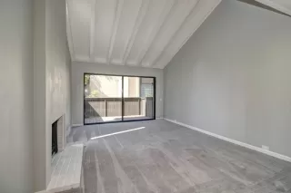 Photo #5: 223093793 Listing