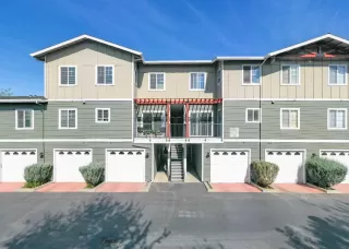 More Details about MLS # 223094341 : 1818 MOORE BLVD #215