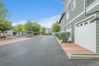 Photo #4: 223094341 Listing