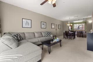 Photo #6: 223095128 Listing