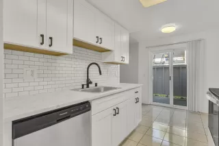 Photo #4: 223095314 Listing