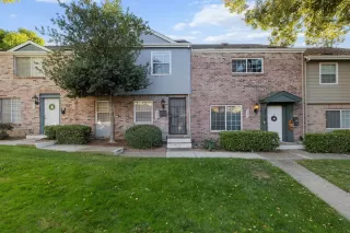 Photo #2: 223095393 Listing