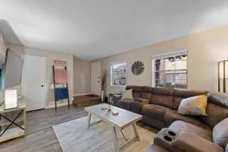 Photo #4: 223095393 Listing